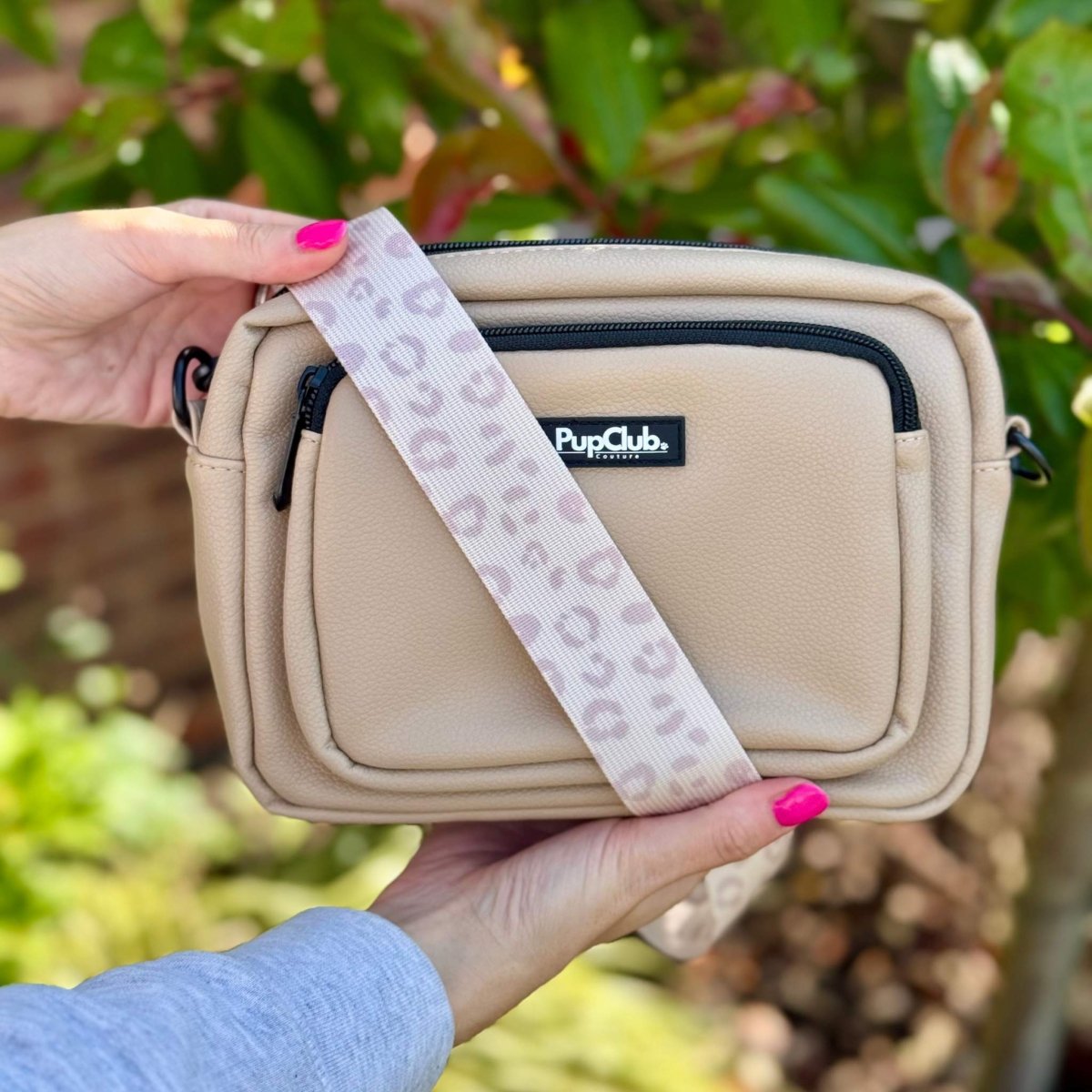 crossbody dog walking bag - Tan vegan leather - Pupclub Couture
