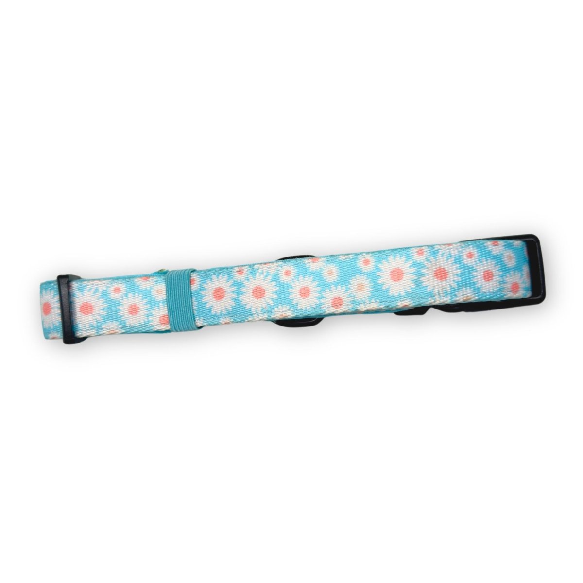 collar - pastel daisy back